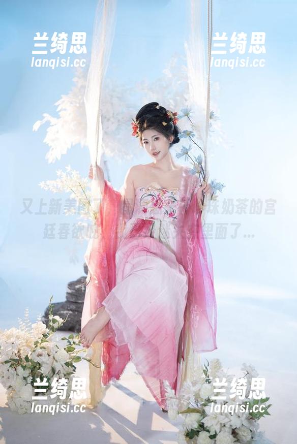 又上新美图了，星澜想来杯珍珠奶茶的宫廷春欲晚，我已经迷失在里面了...