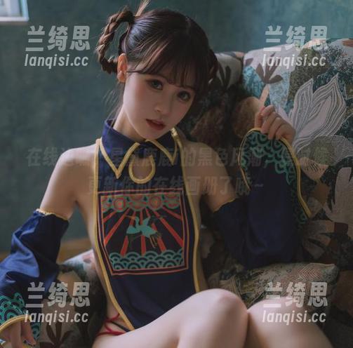 在线边瞧，星黛鹿鹿i的黑色风潮，是时候更新你的在线画册了哦～