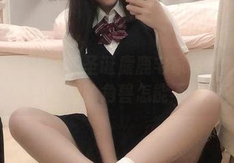 是一只废喵了的圣诞麋鹿宅家写真集：那只憨态可掬的角兽怎能不收藏？