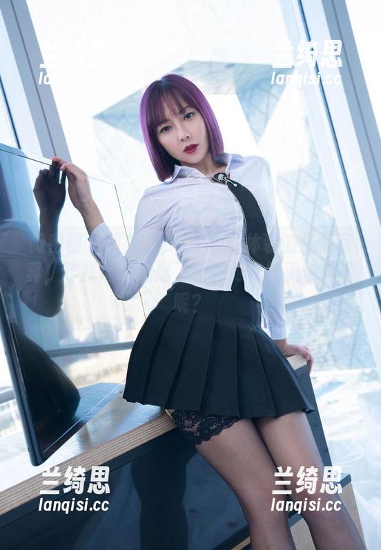 微密圈 - 果儿Victoria连体装的免费写真，咋就让我想起了校园时光的无忧无虑呢？