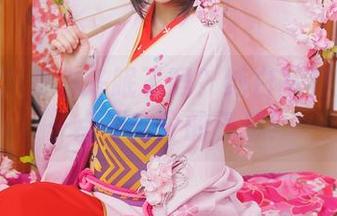 你确定桜桃喵冬眠了吗？纯白写真集中有一点不安分的气息！