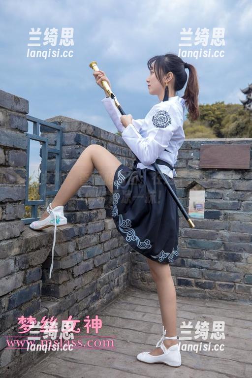 梦丝女神 - 香萱私房图：在这干燥夏天中偶尔清凉一抹！