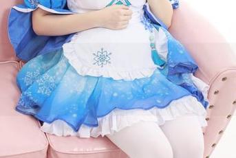 森萝财团 – 卉子的修女写真——这不是修女，这是要飞了的天使吧！