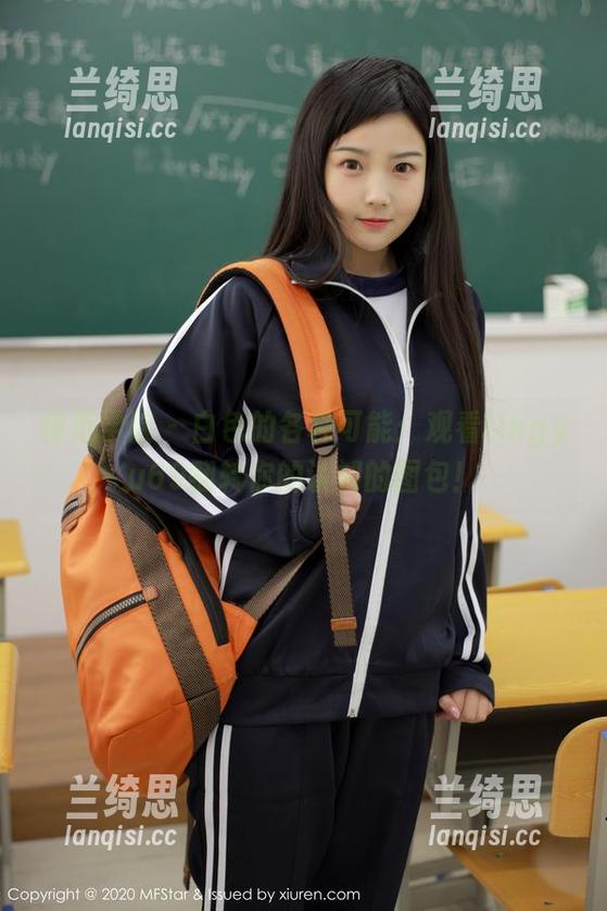 模范学院 - 白色的各种可能：观看lingyu69翻转你的认知的图包！