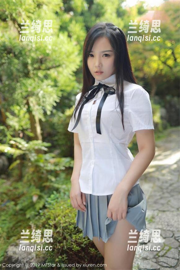 模范学院 - 唐琪儿Beauty黑色图集，原图一出，值得拍手叫好，也可能让人傻眼？