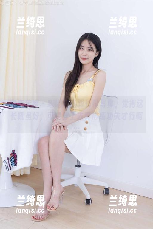 物恋传媒 - 嘟嘟的高跟长靴写真，觉得这长靴虽好，可是穿上去真得练功夫才行啊…
