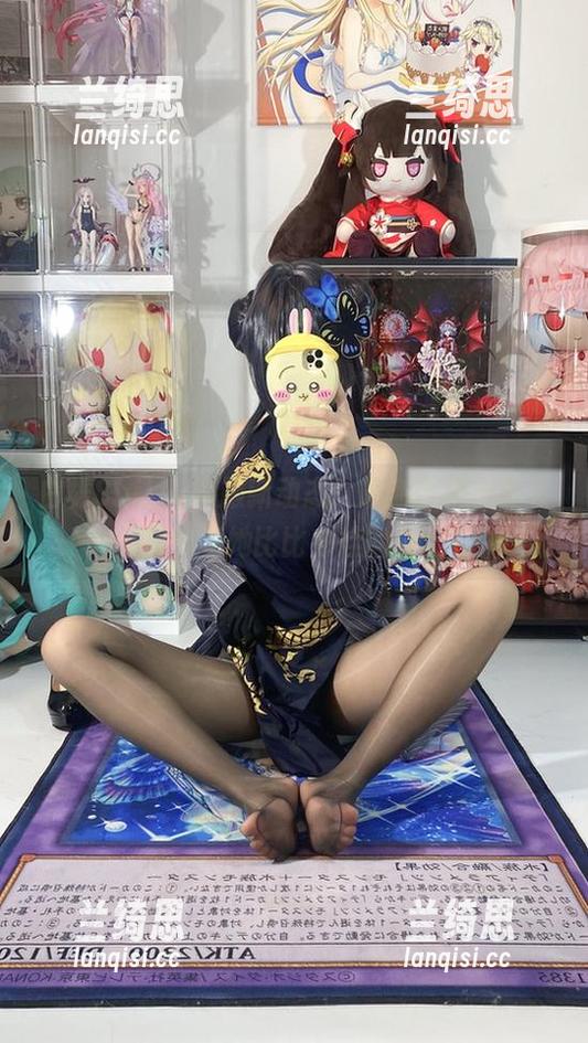 白栎Shirly和服新动态：最新合集，真希望能和她比比衣挂的搭配