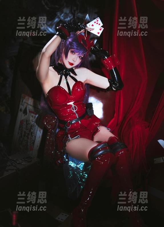 来自“百合欧皇子”的私房原图，真让人浮想联翩的卡芙卡写真！