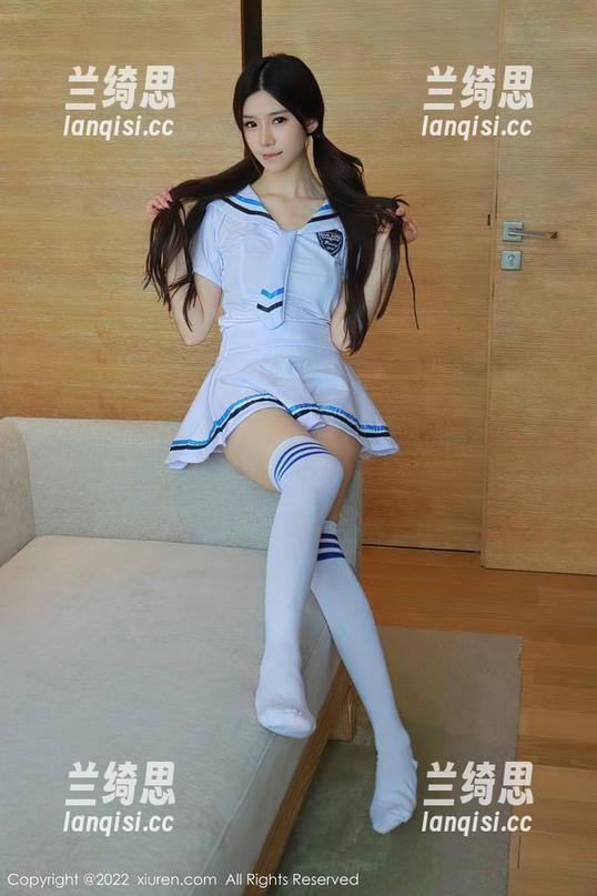 秀人网 - 刘婷婷的美足写真，观看时一不小心就陷入‘妄想’了