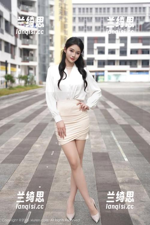 秀人网 - 更新了一组娜露Selena的夏季写真,都是一些让人心痒痒的画面,注意控制住自己,不要喧哗! 秀人网 - 更新了一组娜露Selena的夏季写真,都是一些让人心痒痒的画面,注意控制住自己,不要喧哗!
