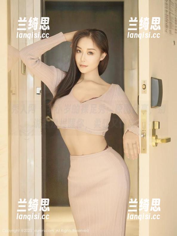 秀人网 - 岁小岁的裸足秀：原图分享，别说我没提醒你，柔软又俏皮！