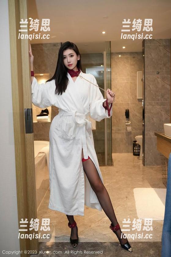 秀人网 - 李七喜撞上死库水，原图里真有让人停留的刺激。