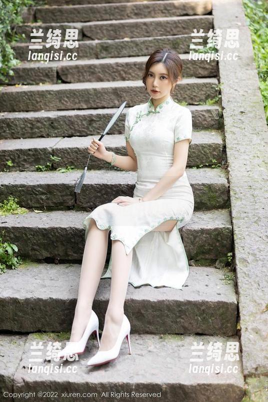 秀人网 - 林文文的礼服精选图库——哪条裙子是你心目中的美人鱼? 秀人网 - 林文文的礼服精选图库——哪条裙子是你心目中的美人鱼?