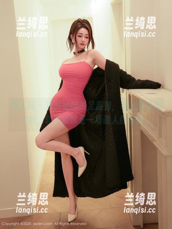秀人网 - 潘娇娇的美足系列，私拍越看越上瘾，套图就像是一场诱人的冒险。