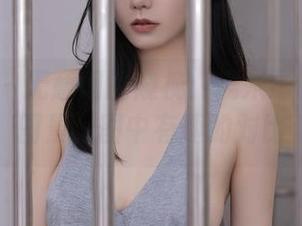 秀人网 – 无意间的窥视：糯米nm的瑜伽图景，图中有趣的对比