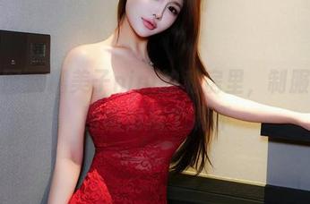 秀人网 – 糯美子nini的私房里，制服与美图悄悄撞个满怀
