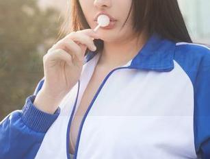 私拍见形，糖果果Candy和她的红花套图冒险