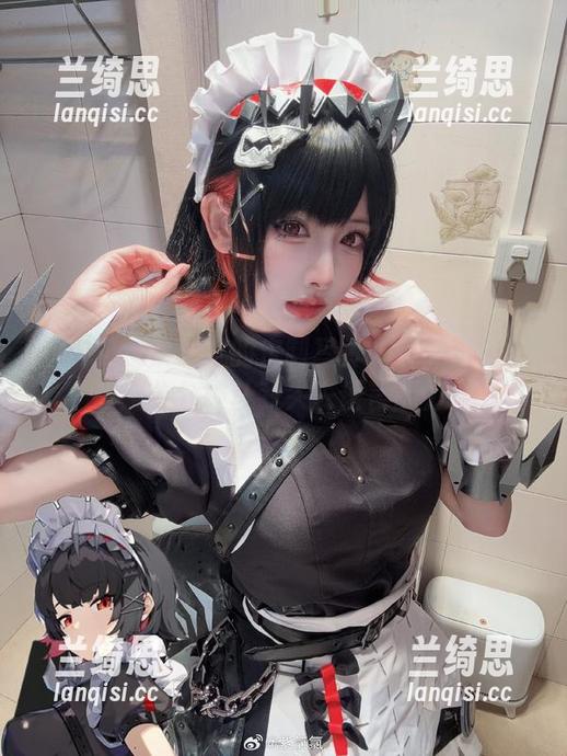 你们见过紫氯氯的定制写真吗？美脚的优雅感分分钟让我失去语言能力。