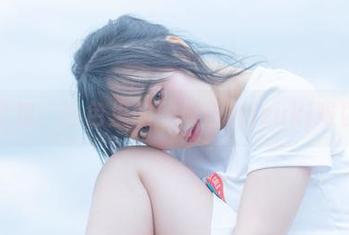 全集审视：白色里的脱尾巴Mizuki难以捉摸