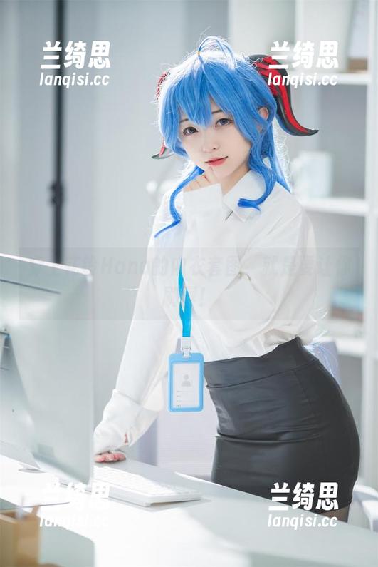 穿上花铃Hana的内衣套图，就是要让你刷屏！