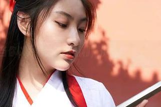蜜桃社 – 当你以为看完女友福利，伊素妍再来一发叭叭叭！