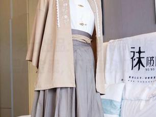 袜啵啵 – 芝士出品：白色吊带船袜，图库里的宝藏，下载就对了！