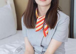 袜啵啵 – 图片完全看哭！雪糕女王的高冷气场竟然让我捡起了点小自信。