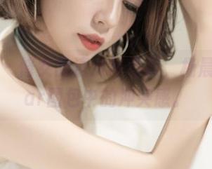 轰趴猫 – 修女的清冷与热烈，杨晨晨sugar图包中的冲突感。