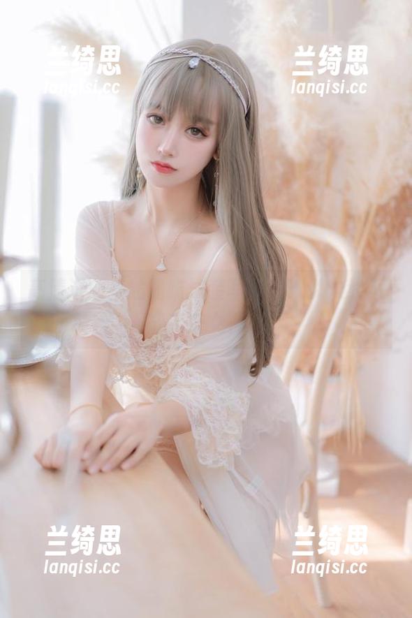 高清过期米线线喵泳装写真，谁说米线不能变身女神？