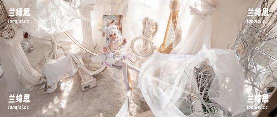 铁打萌萌_moi的全新作品，水手服与时光的默契碰撞