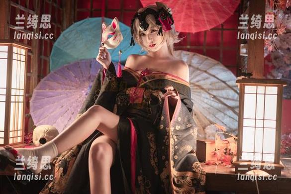 原图红裙像旋转木马般迷幻，私拍中有铁板烧鬼舞w的自由与狂野！