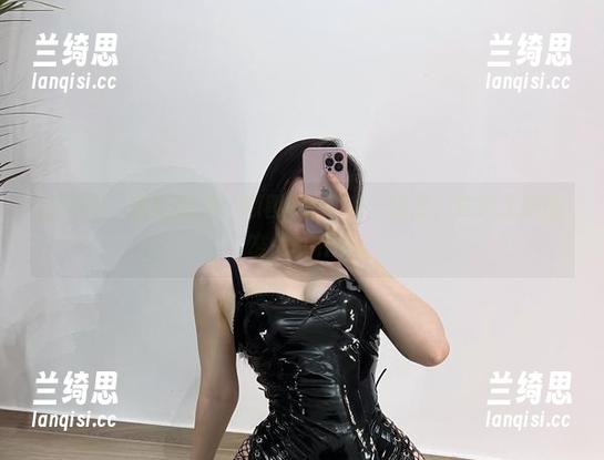 微密圈 - 铁锤姐姐：原图+视频第一部分，逃脱无聊的唯一杠杆！