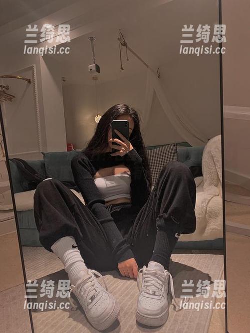微密圈 - 这照片!白丝学生装加上陈佩奇的态度,怎一个“有趣”了得?! 微密圈 - 这照片!白丝学生装加上陈佩奇的态度,怎一个“有趣”了得?!