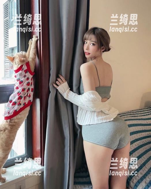 微密圈 - 清凉感与沙发的怀抱碰撞,陈妮妮UNI的高清作品集,戳中了我某个隐秘的神经。 微密圈 - 清凉感与沙发的怀抱碰撞,陈妮妮UNI的高清作品集,戳中了我某个隐秘的神经。