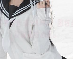 度假随拍中的雪琪SAMA，图包里总有些没说完的心事。