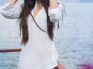 青豆客 – 王明明体操服的更新让我脑海里冒出一些奇怪的想法，该不该点进来一探究竟？