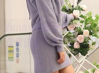 魅妍社 – Jenny佳妮与棉袜，在这组写真中游走，仿佛偷走了我午后的一段惬意。