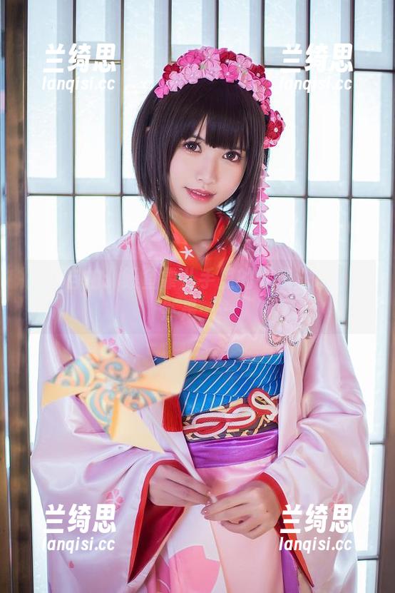 高清自拍：鳗鱼霏儿手里的“魔法镜”竟然是……